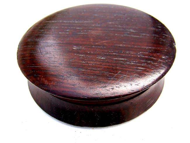 An historic tobacco box made circa 1840 from wood salvaged from the 1782 wreck of the Royal George — image 2